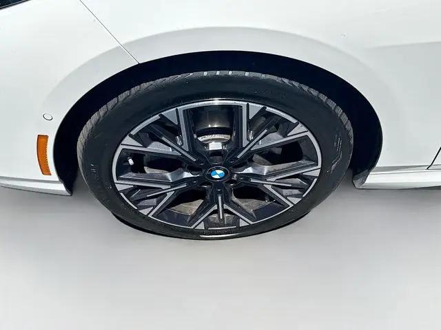 2025 BMW Coupe xDrive