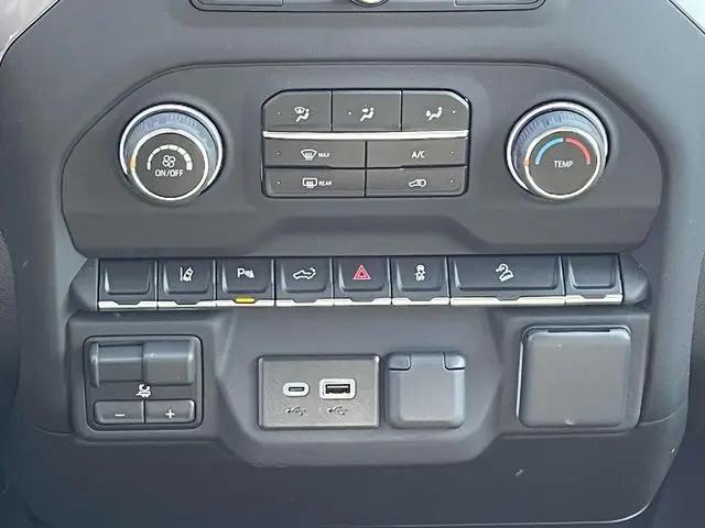 2025 Chevrolet Silverado 2500HD 4WD Crew Cab Standard Bed Custom