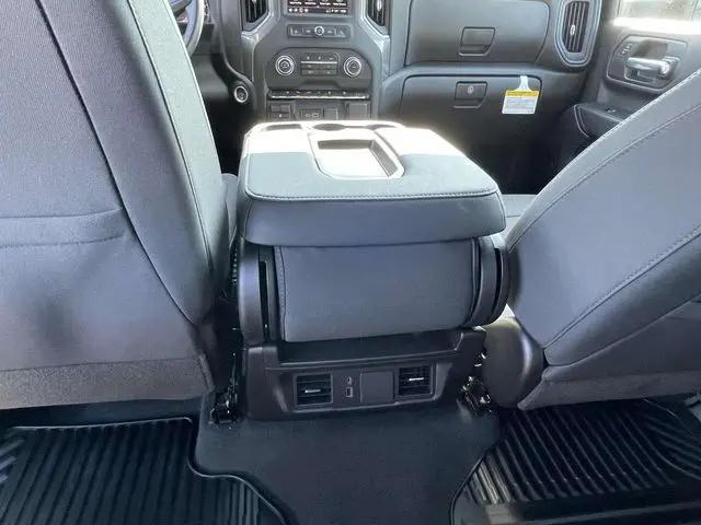 2025 Chevrolet Silverado 2500HD 4WD Crew Cab Standard Bed Custom