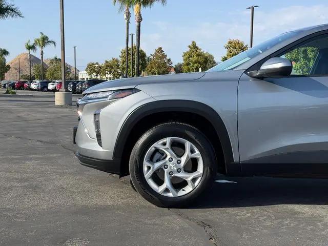 2025 Chevrolet Trax FWD LS