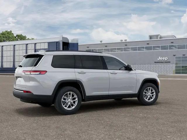 2026 Jeep Grand Cherokee L Laredo 4x2