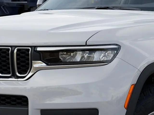 2026 Jeep Grand Cherokee L Laredo 4x2