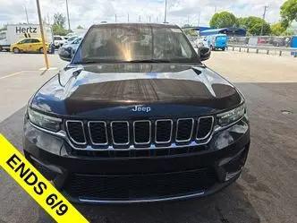 2023 Jeep Grand Cherokee Laredo 4x2