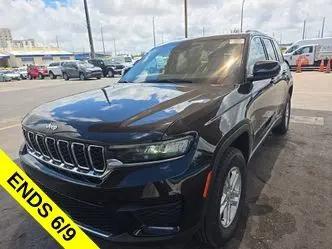2023 Jeep Grand Cherokee Laredo 4x2