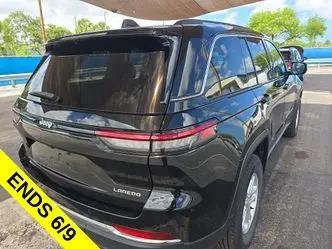 2023 Jeep Grand Cherokee Laredo 4x2