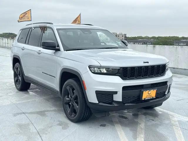 2023 Jeep Grand Cherokee L Altitude 4x4