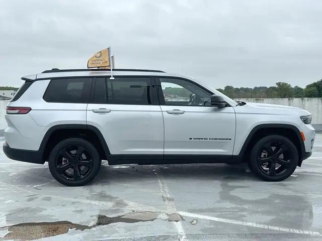 2023 Jeep Grand Cherokee L Altitude 4x4