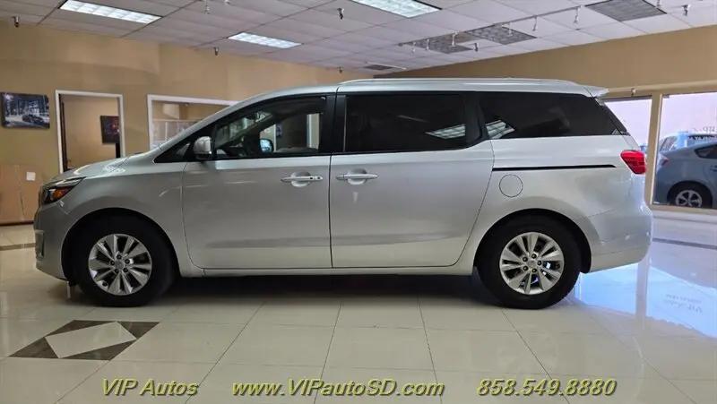 2017 Kia Sedona LX