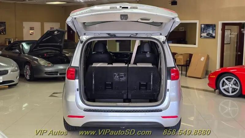 2017 Kia Sedona LX