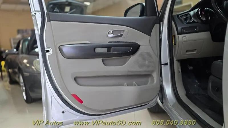 2017 Kia Sedona LX