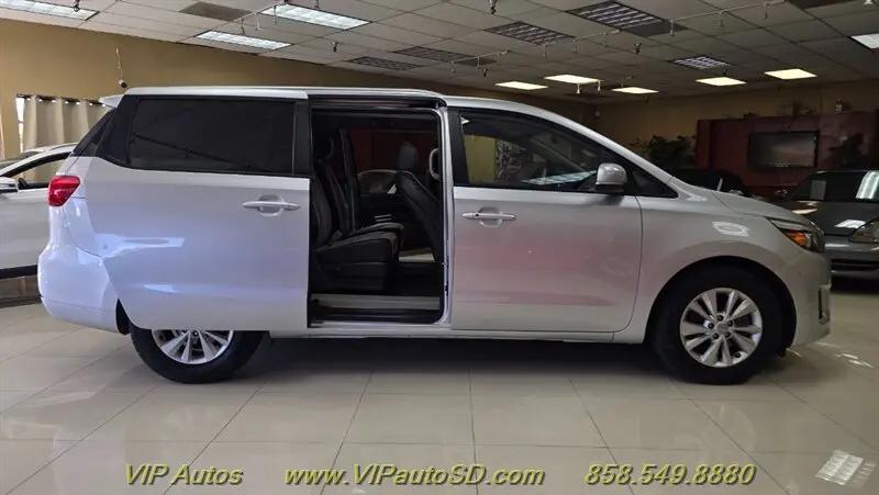2017 Kia Sedona LX
