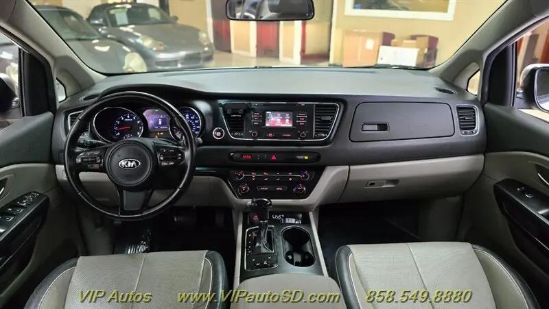 2017 Kia Sedona LX