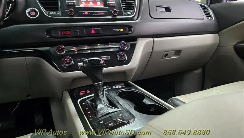 2017 Kia Sedona LX