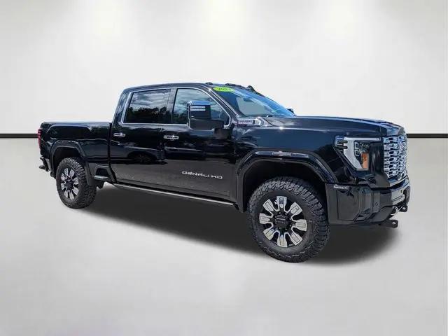 2024 GMC Sierra 2500HD 4WD Crew Cab Standard Bed Denali
