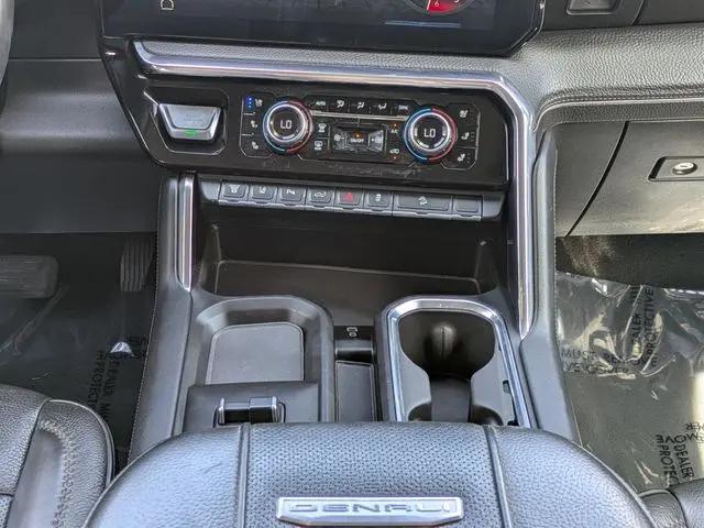 2024 GMC Sierra 2500HD 4WD Crew Cab Standard Bed Denali