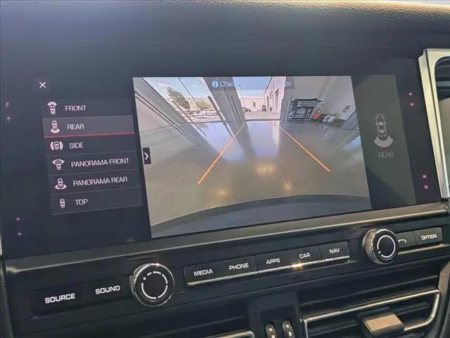 2021 Porsche Macan Macan