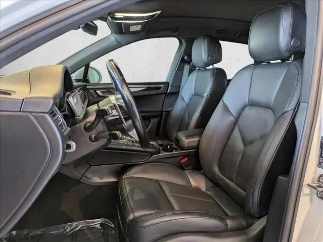 2021 Porsche Macan Macan