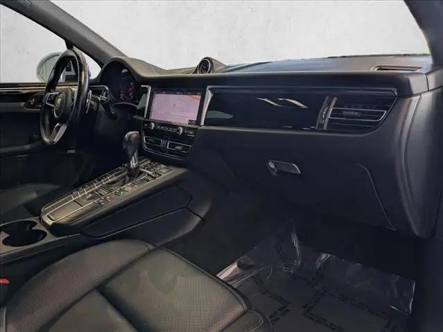 2021 Porsche Macan Macan
