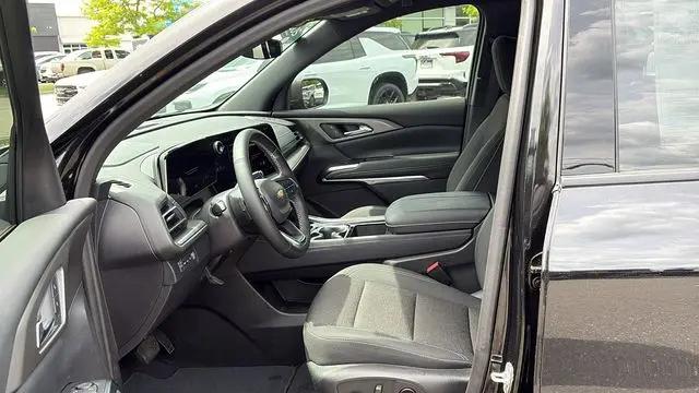 2025 Chevrolet Traverse AWD LT