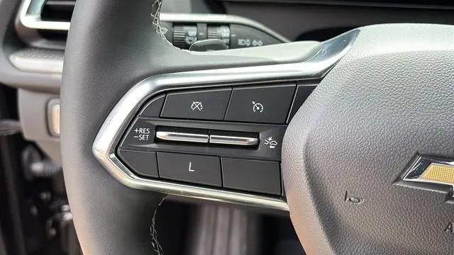2025 Chevrolet Traverse AWD LT