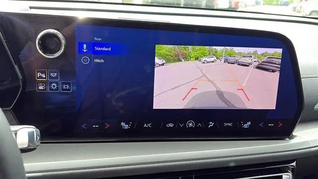 2025 Chevrolet Traverse AWD LT