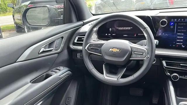 2025 Chevrolet Traverse AWD LT