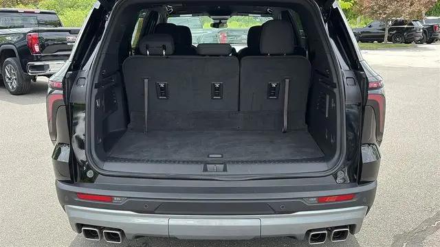 2025 Chevrolet Traverse AWD LT