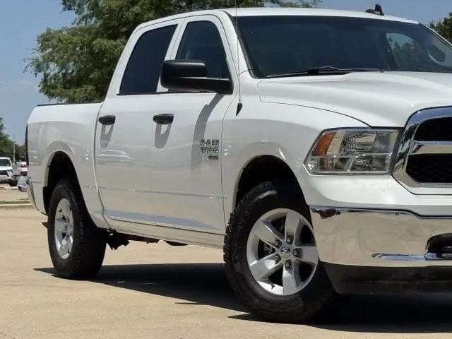 2022 Ram 1500 Classic SLT Crew Cab 4x4 5'7" Box