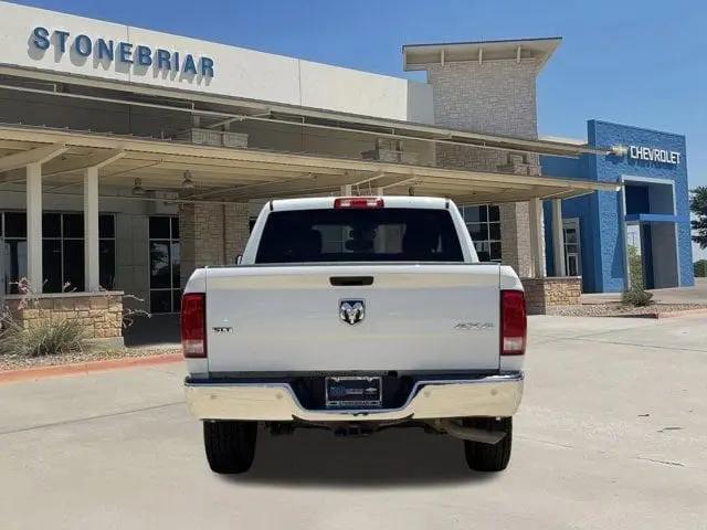 2022 Ram 1500 Classic SLT Crew Cab 4x4 5'7" Box