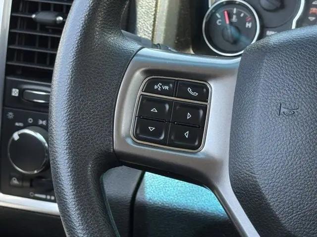 2022 Ram 1500 Classic SLT Crew Cab 4x4 5'7" Box