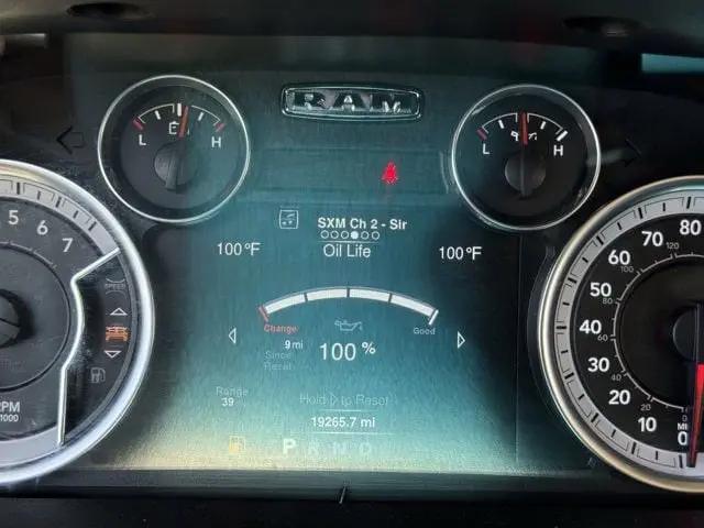 2022 Ram 1500 Classic SLT Crew Cab 4x4 5'7" Box