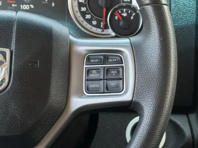 2022 Ram 1500 Classic SLT Crew Cab 4x4 5'7" Box