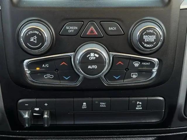 2022 Ram 1500 Classic SLT Crew Cab 4x4 5'7" Box
