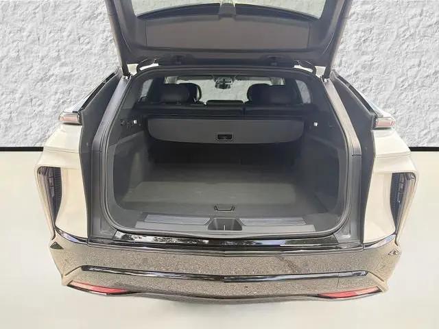 2024 Cadillac iQ Sport w/1SJ