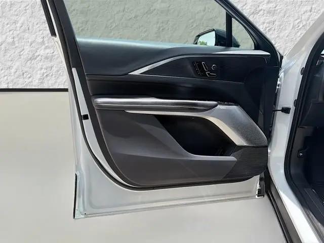 2024 Cadillac iQ Sport w/1SJ