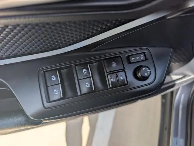 2018 Toyota C-HR XLE Premium