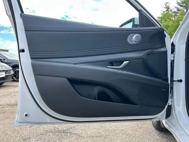 2026 Hyundai Elantra Hybrid Limited