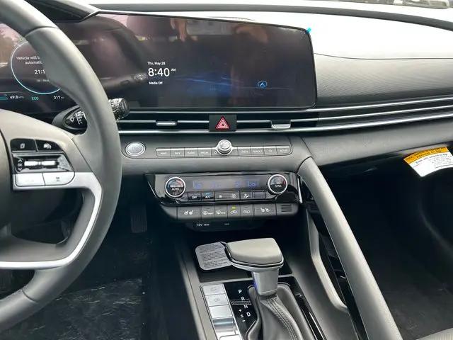 2026 Hyundai Elantra Hybrid Limited
