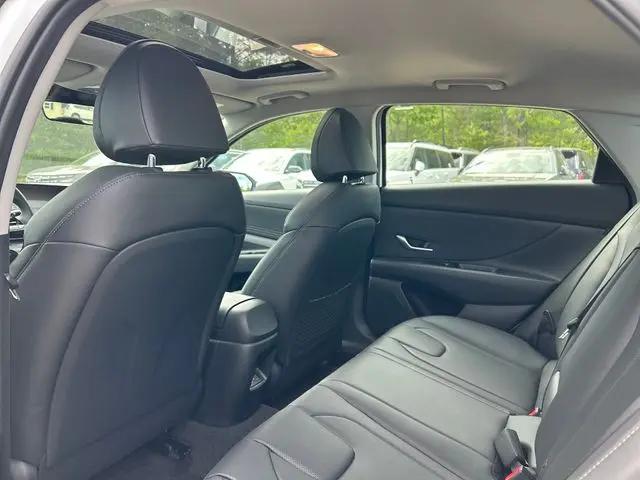 2026 Hyundai Elantra Hybrid Limited