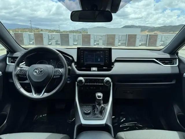 2022 Toyota RAV4 Hybrid SE