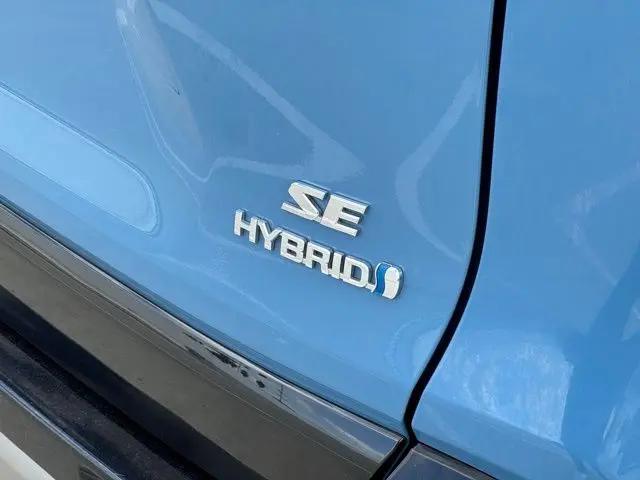 2022 Toyota RAV4 Hybrid SE
