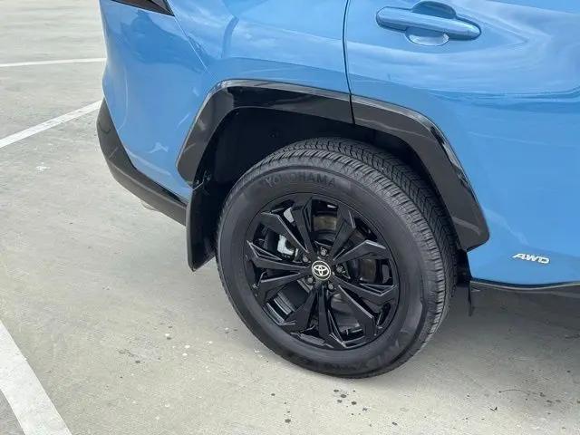 2022 Toyota RAV4 Hybrid SE