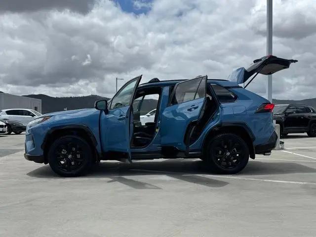 2022 Toyota RAV4 Hybrid SE