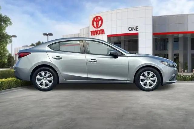 2016 Mazda Mazda3 i Sport