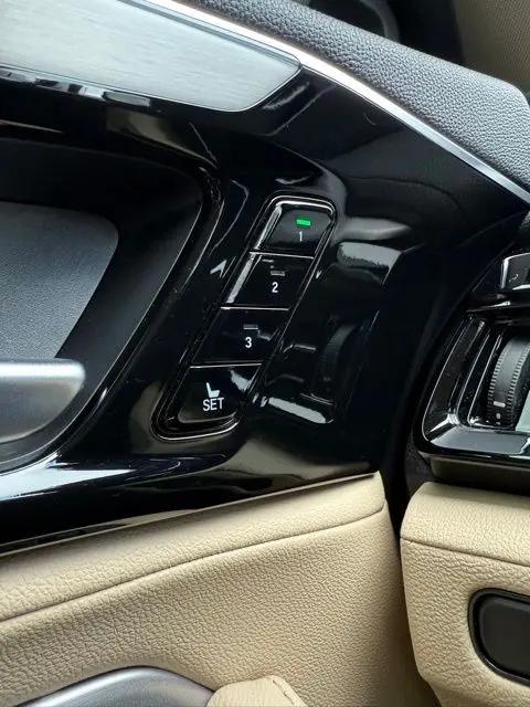 2025 Acura MDX Standard