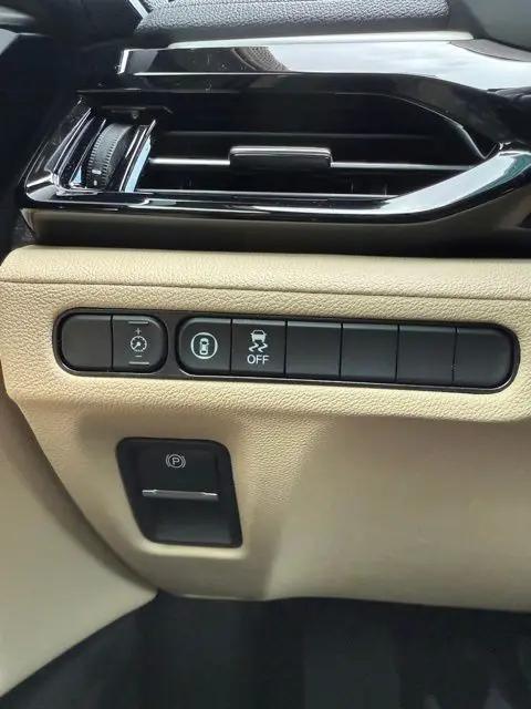 2025 Acura MDX Standard