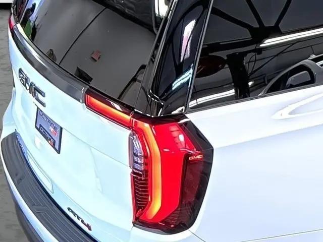 2026 GMC Yukon 4WD AT4