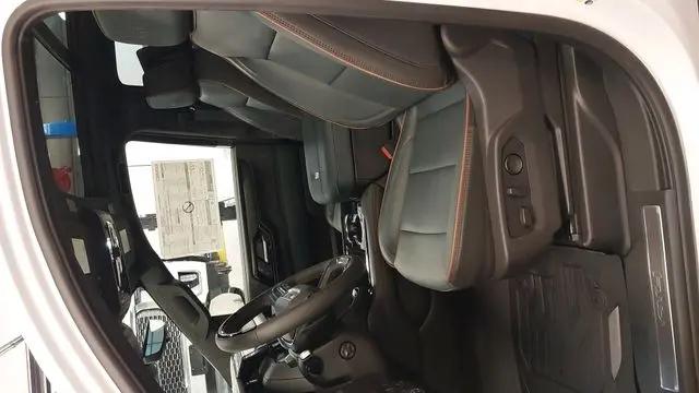 2026 GMC Yukon 4WD AT4