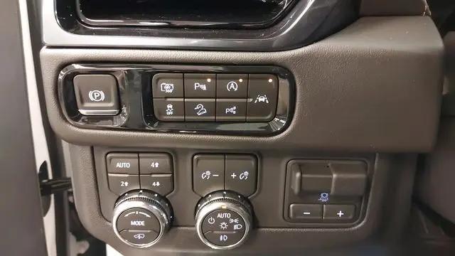 2026 GMC Yukon 4WD AT4