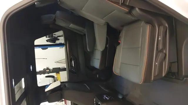 2026 GMC Yukon 4WD AT4